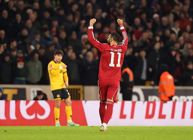 3-1!萨拉赫建功,飞翼2分钟传射,1.1亿先生复出,利物浦雪耻